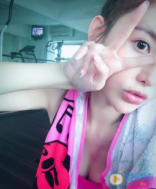 简恺乐自拍照 简恺乐高清写真_简恺乐高清剧照