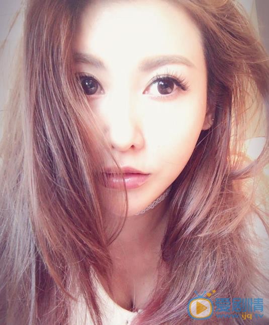 简恺乐自拍照 简恺乐高清写真_简恺乐高清剧照