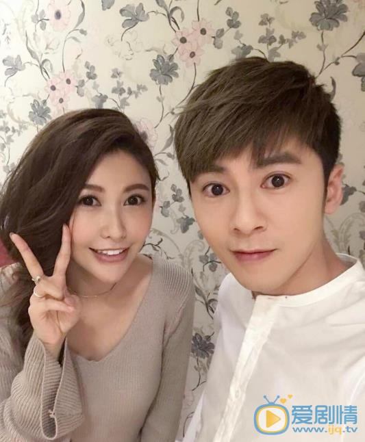 简恺乐与他人合照 简恺乐高清写真_简恺乐高清剧照