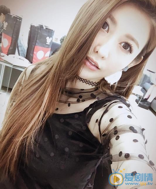 简恺乐自拍照 简恺乐高清写真_简恺乐高清剧照