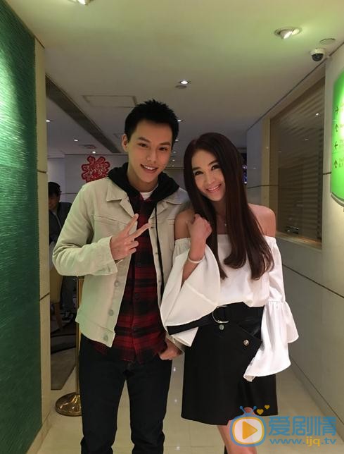 马睿瀚与人合照 马睿瀚高清写真_马睿瀚高清剧照