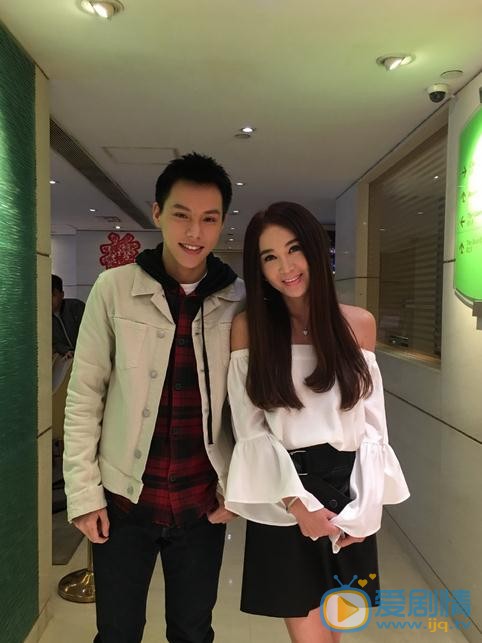 马睿瀚与人合照 马睿瀚高清写真_马睿瀚高清剧照