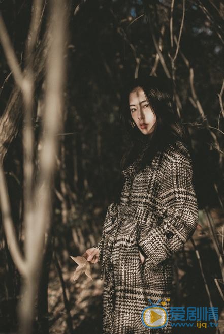 潘启言秋色写真 潘启言高清写真_潘启言高清剧照