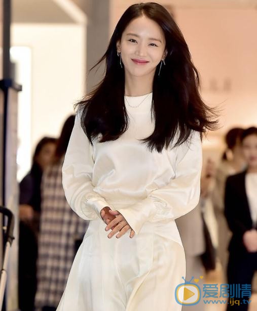 申惠善活动照 申惠善高清写真_申惠善高清剧照