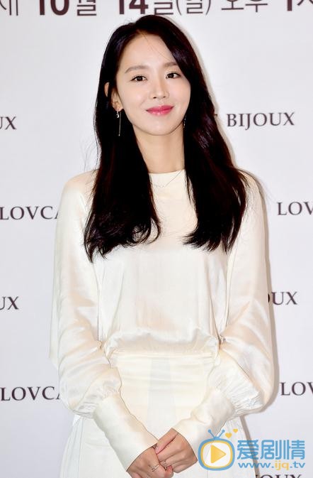 申惠善活动照 申惠善高清写真_申惠善高清剧照