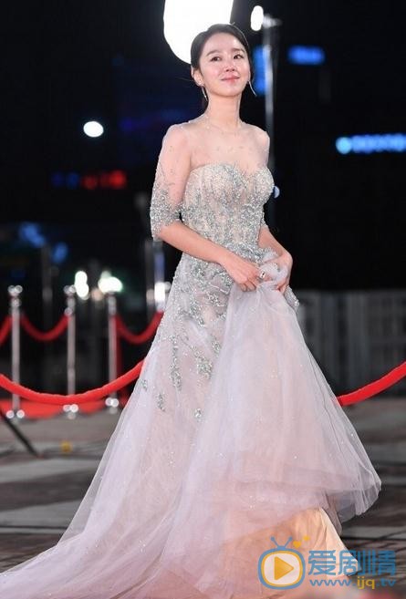 申惠善活动照 申惠善高清写真_申惠善高清剧照