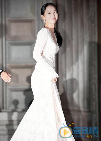 申惠善活动照 申惠善高清写真_申惠善高清剧照