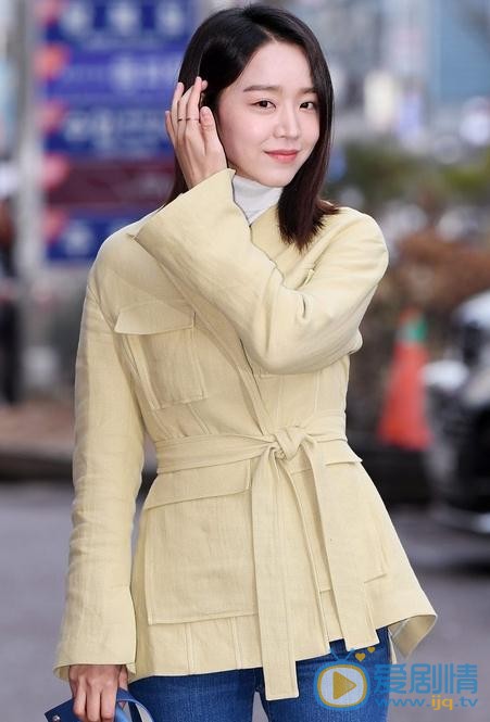 申惠善活动照 申惠善高清写真_申惠善高清剧照