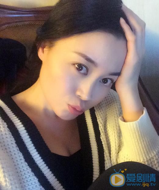 关婷娜卖萌照 关婷娜高清写真_关婷娜高清剧照