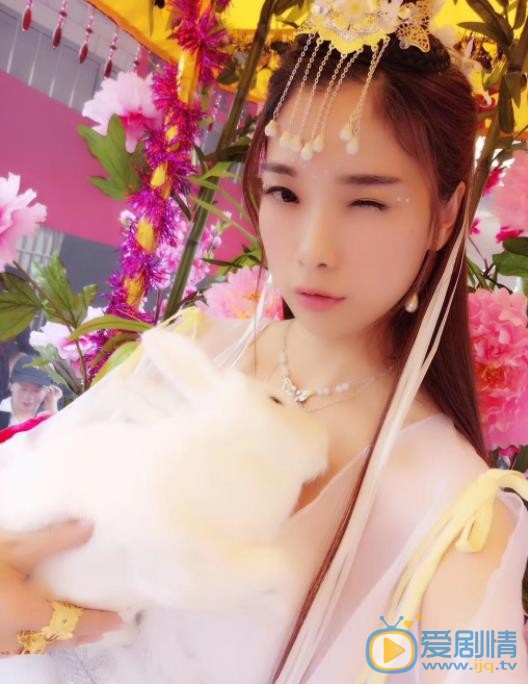 卢小娟自拍照 卢小娟高清写真_卢小娟高清剧照