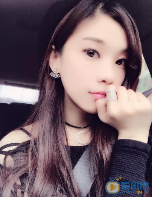 卢小娟自拍照 卢小娟高清写真_卢小娟高清剧照