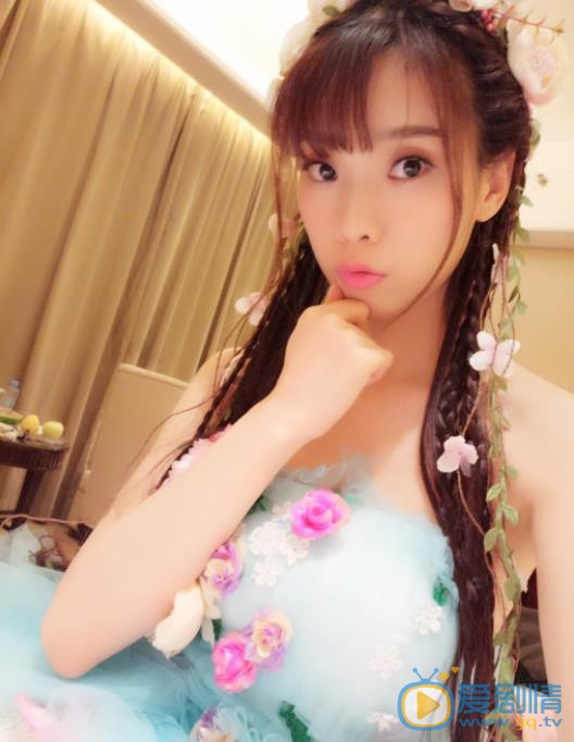 卢小娟自拍照 卢小娟高清写真_卢小娟高清剧照