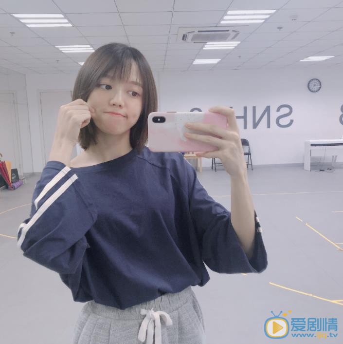 易嘉爱自拍照 易嘉爱高清写真_易嘉爱高清剧照