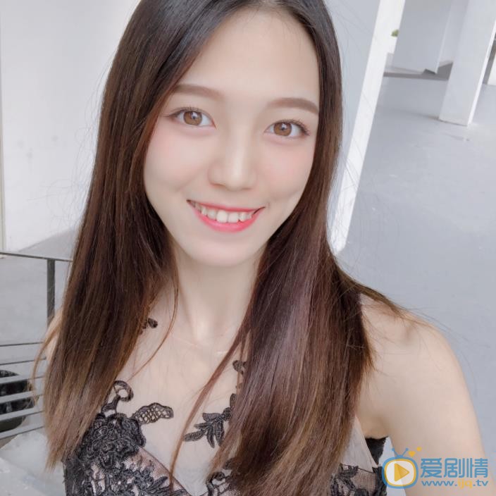 易嘉爱自拍照 易嘉爱高清写真_易嘉爱高清剧照