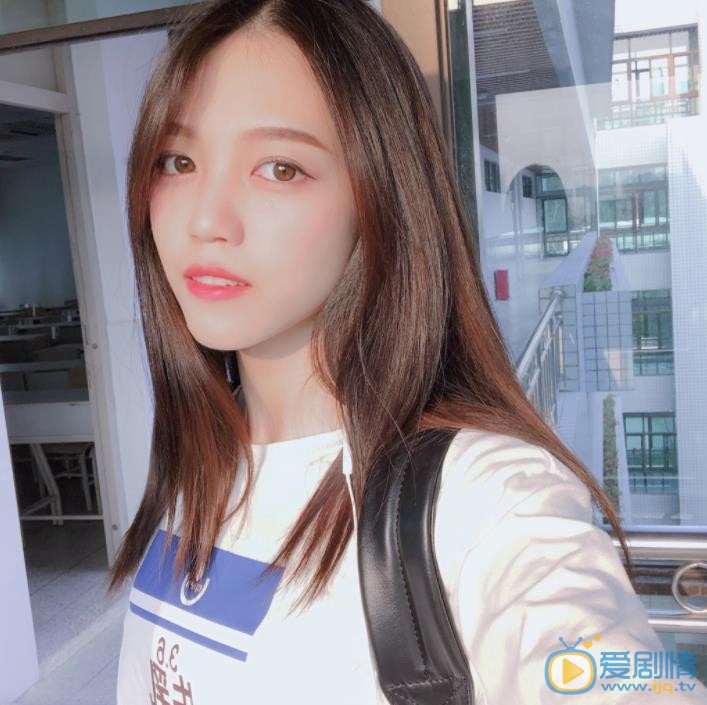 易嘉爱自拍照 易嘉爱高清写真_易嘉爱高清剧照
