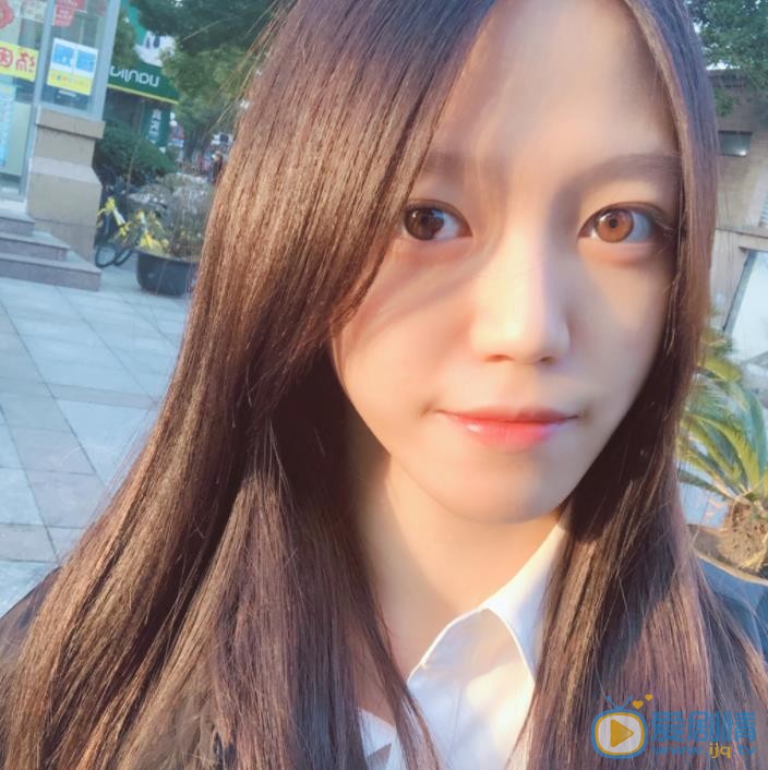 易嘉爱自拍照 易嘉爱高清写真_易嘉爱高清剧照