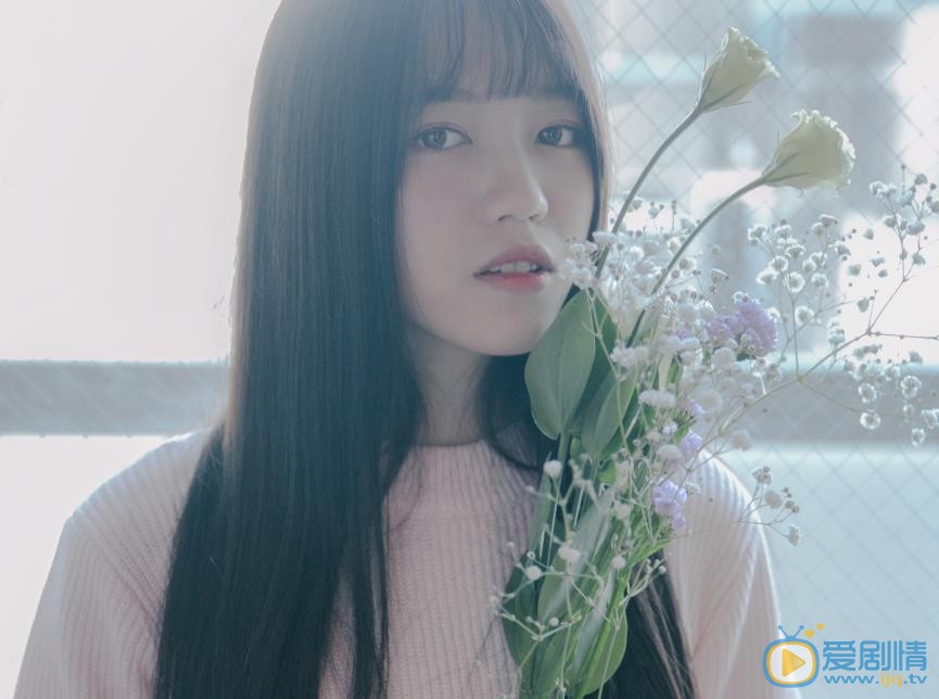 易嘉爱花儿写真 易嘉爱高清写真_易嘉爱高清剧照