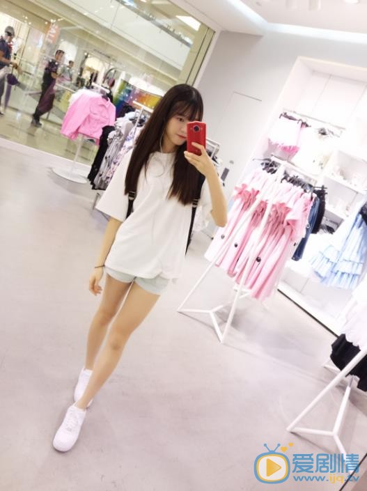 易嘉爱自拍照 易嘉爱高清写真_易嘉爱高清剧照
