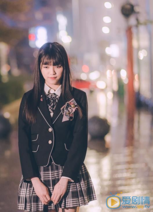 易嘉爱街拍写真 易嘉爱高清写真_易嘉爱高清剧照