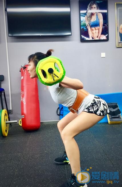 江佳桐健身照 江佳桐高清写真_江佳桐高清剧照