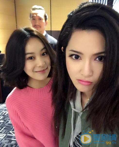 崔莉雅与人合照 崔莉雅高清写真_崔莉雅高清剧照