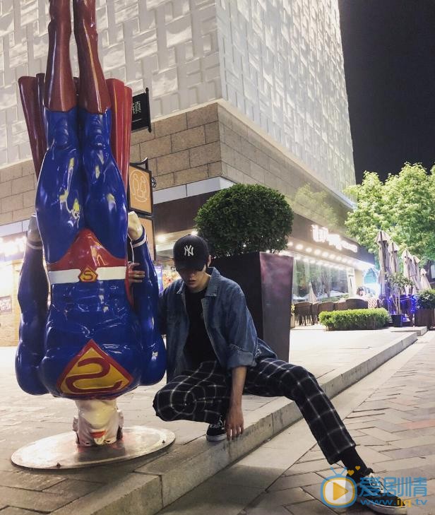 肖宇梁生活照 肖宇梁高清写真_肖宇梁高清剧照