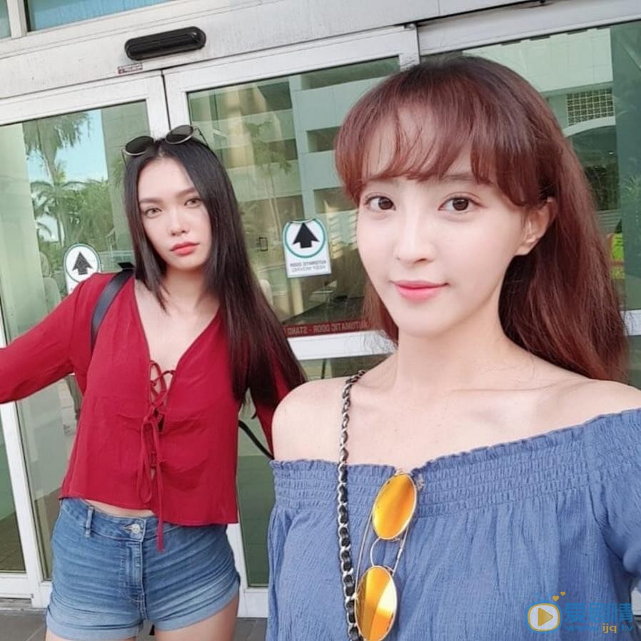 郑惠成与人合照 郑惠成高清写真_郑惠成高清剧照