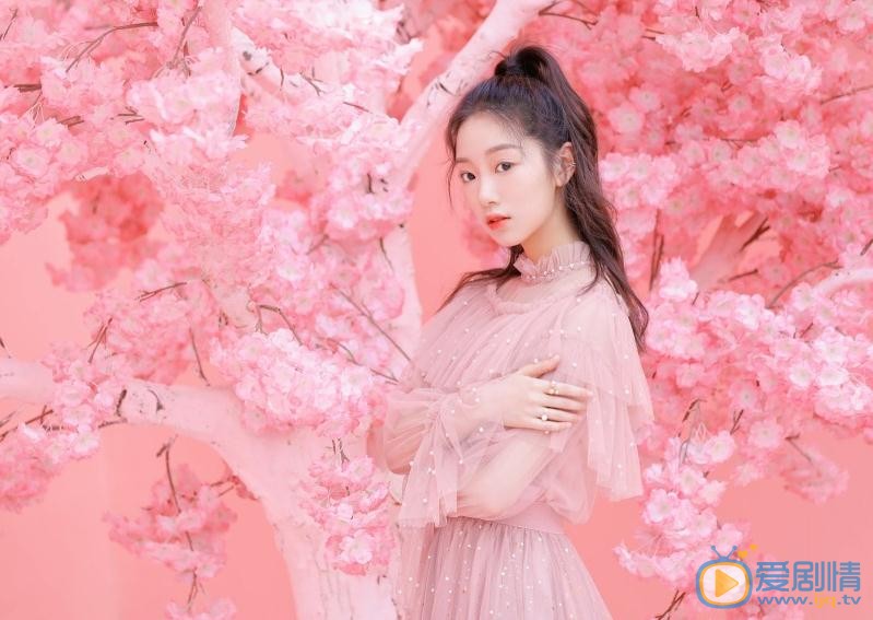 麦童粉色写真 麦童高清写真_麦童高清剧照