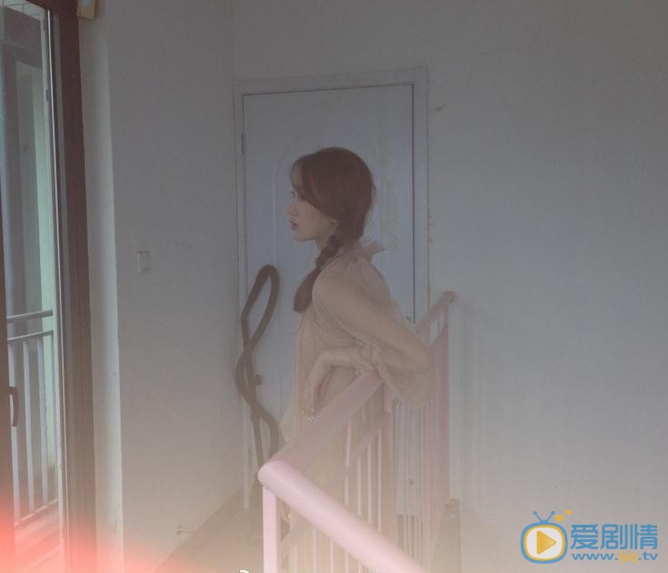 麦童粉色写真 麦童高清写真_麦童高清剧照