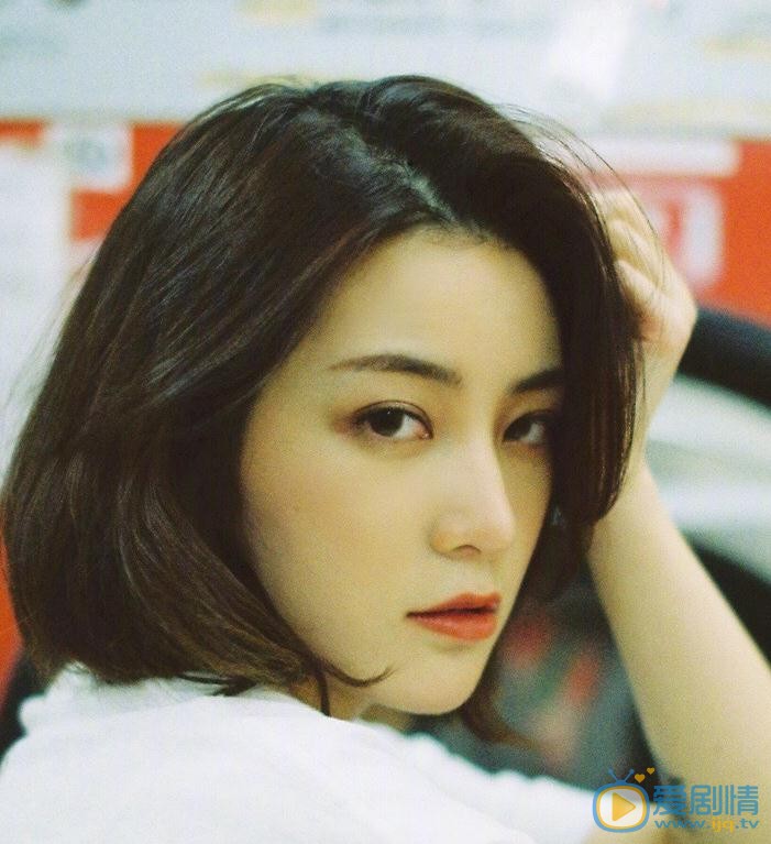 王柳雯街拍写真 王柳雯高清写真_王柳雯高清剧照