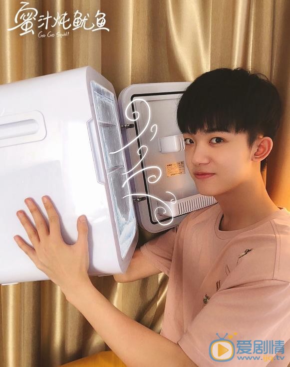李明德生活照 李明德高清写真_李明德高清剧照