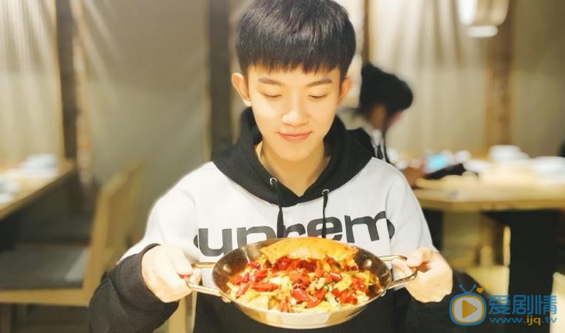 李明德生活照 李明德高清写真_李明德高清剧照