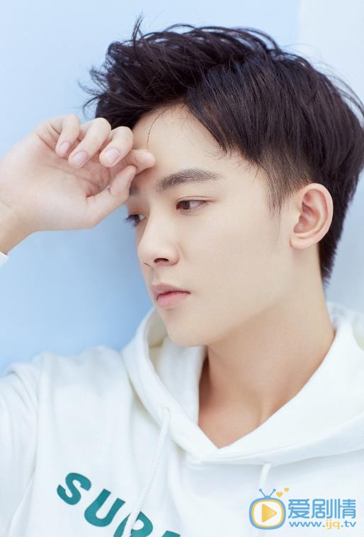 李明德帅气写真 李明德高清写真_李明德高清剧照