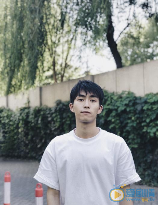 王钰威夏日写真 王钰威高清写真_王钰威高清剧照