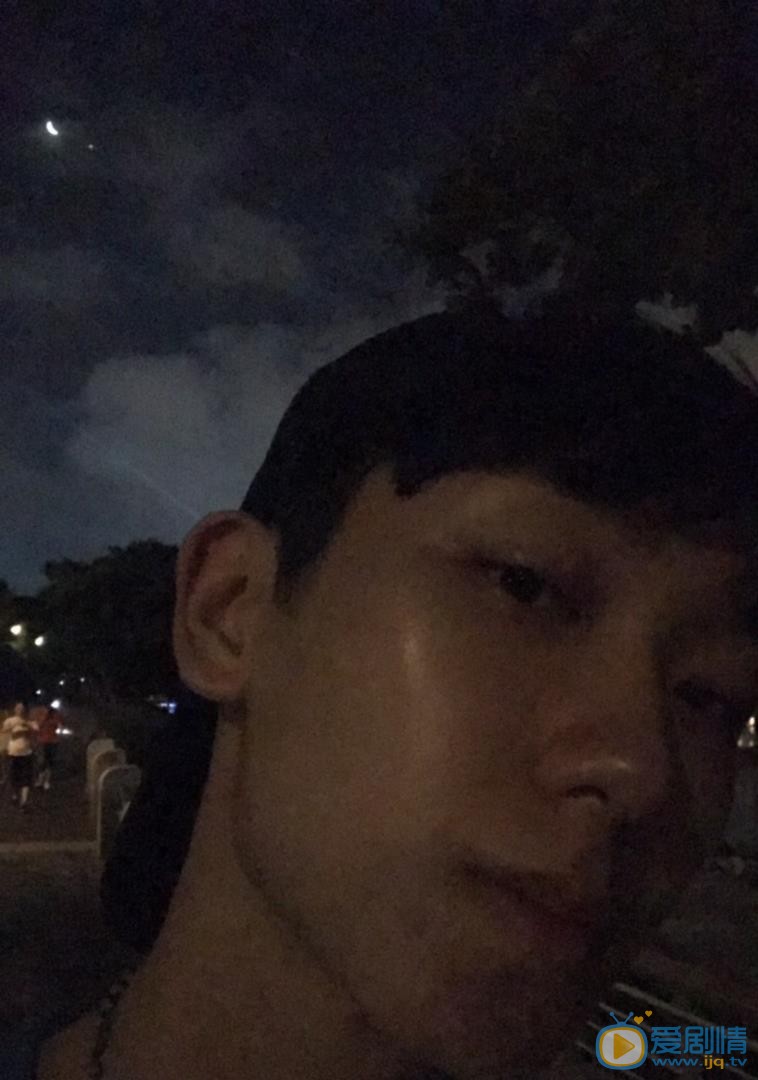 任运杰自拍照 任运杰高清写真_任运杰高清剧照