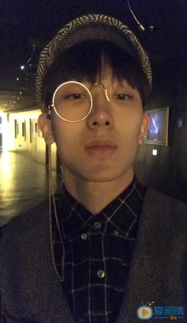 任运杰自拍照 任运杰高清写真_任运杰高清剧照