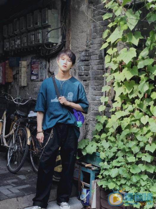 陆思恒街拍写真 陆思恒高清写真_陆思恒高清剧照
