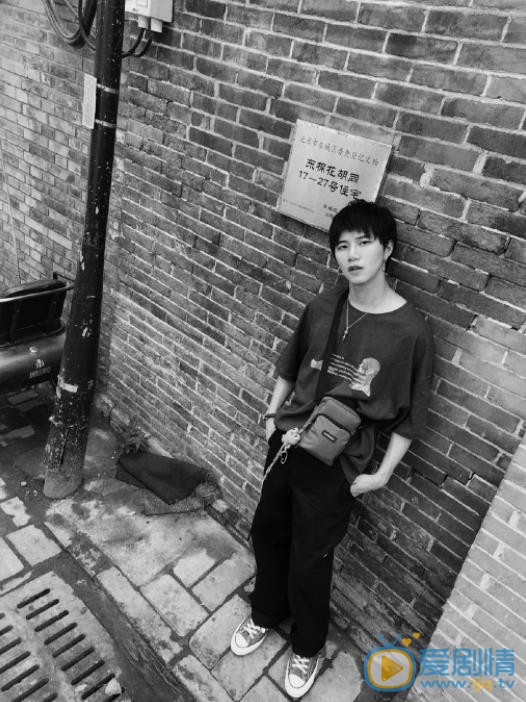 陆思恒街拍写真 陆思恒高清写真_陆思恒高清剧照