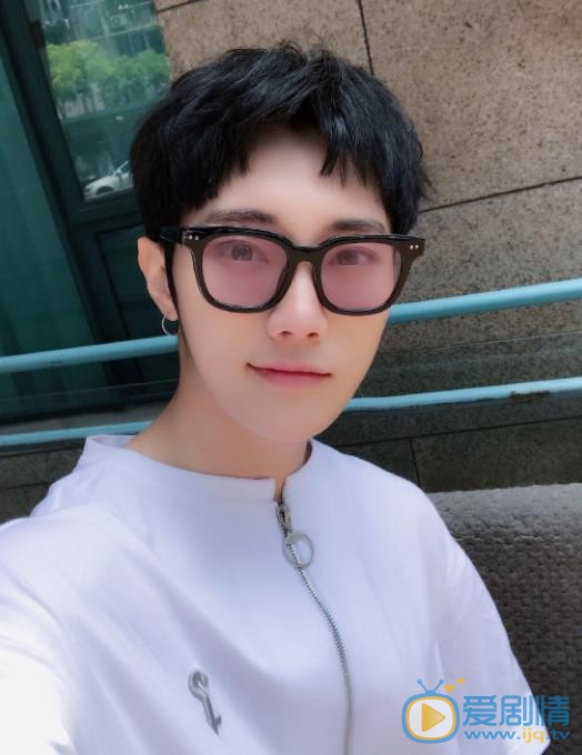 刘也自拍照 刘也高清写真_刘也高清剧照