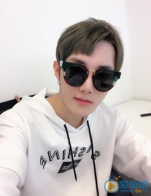 刘也自拍照 刘也高清写真_刘也高清剧照