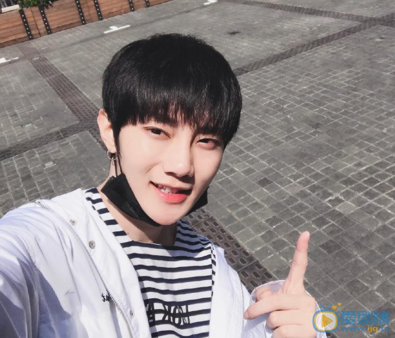 刘也自拍照 刘也高清写真_刘也高清剧照