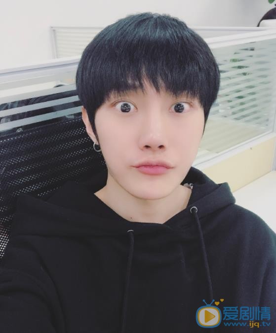 刘也自拍照 刘也高清写真_刘也高清剧照