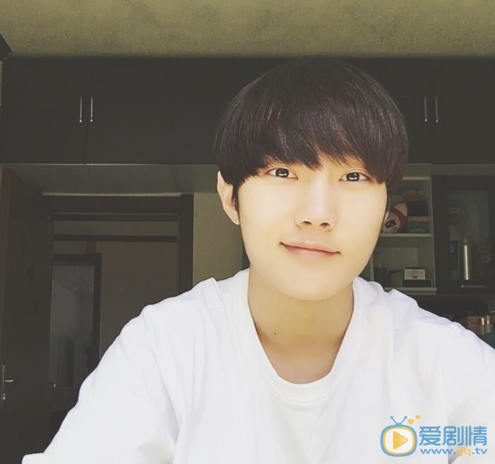 刘也自拍照 刘也高清写真_刘也高清剧照