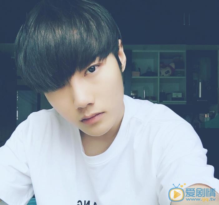 刘也自拍照 刘也高清写真_刘也高清剧照