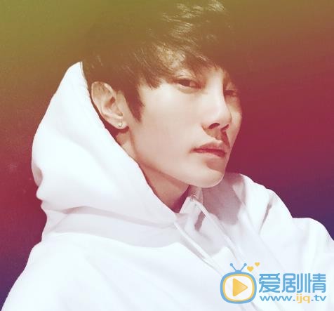 刘也自拍照 刘也高清写真_刘也高清剧照