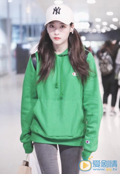 孙芮机场照 孙芮高清写真_孙芮高清剧照