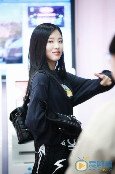 孙芮机场照 孙芮高清写真_孙芮高清剧照