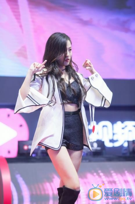 孙芮演出照 孙芮高清写真_孙芮高清剧照