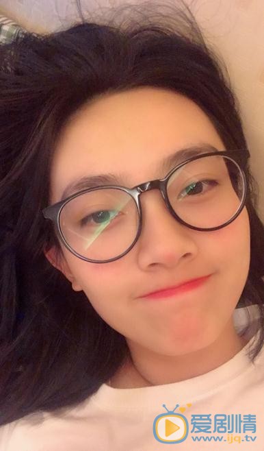 张嘉希可爱照 张嘉希高清写真_张嘉希高清剧照
