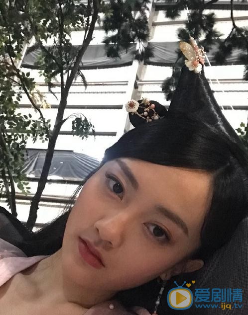 张嘉希片场照 张嘉希高清写真_张嘉希高清剧照